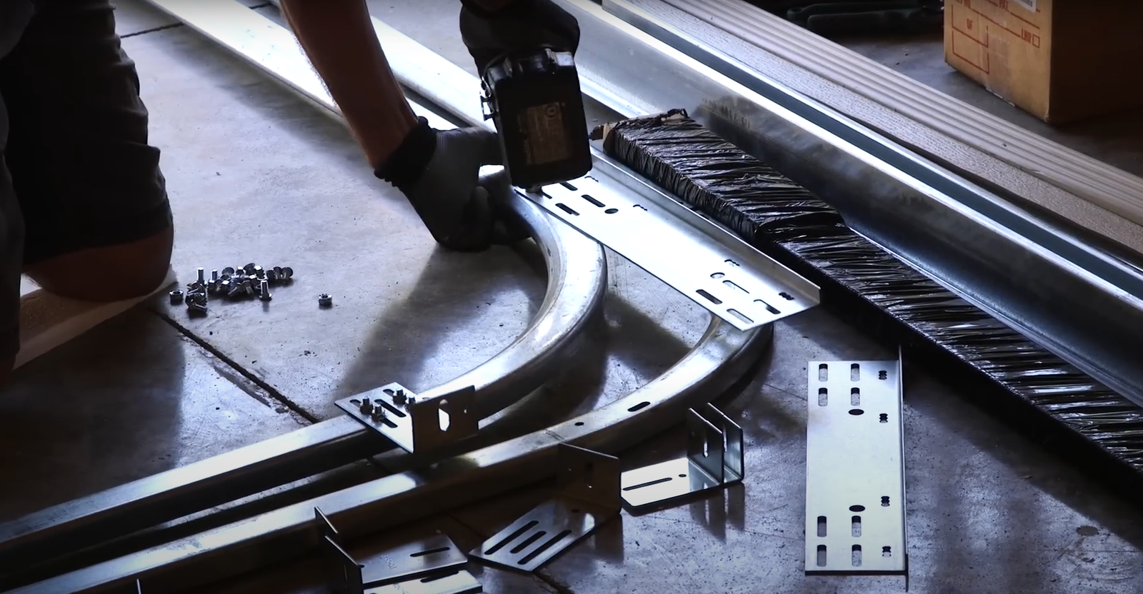Garage door tune up service San Margherita